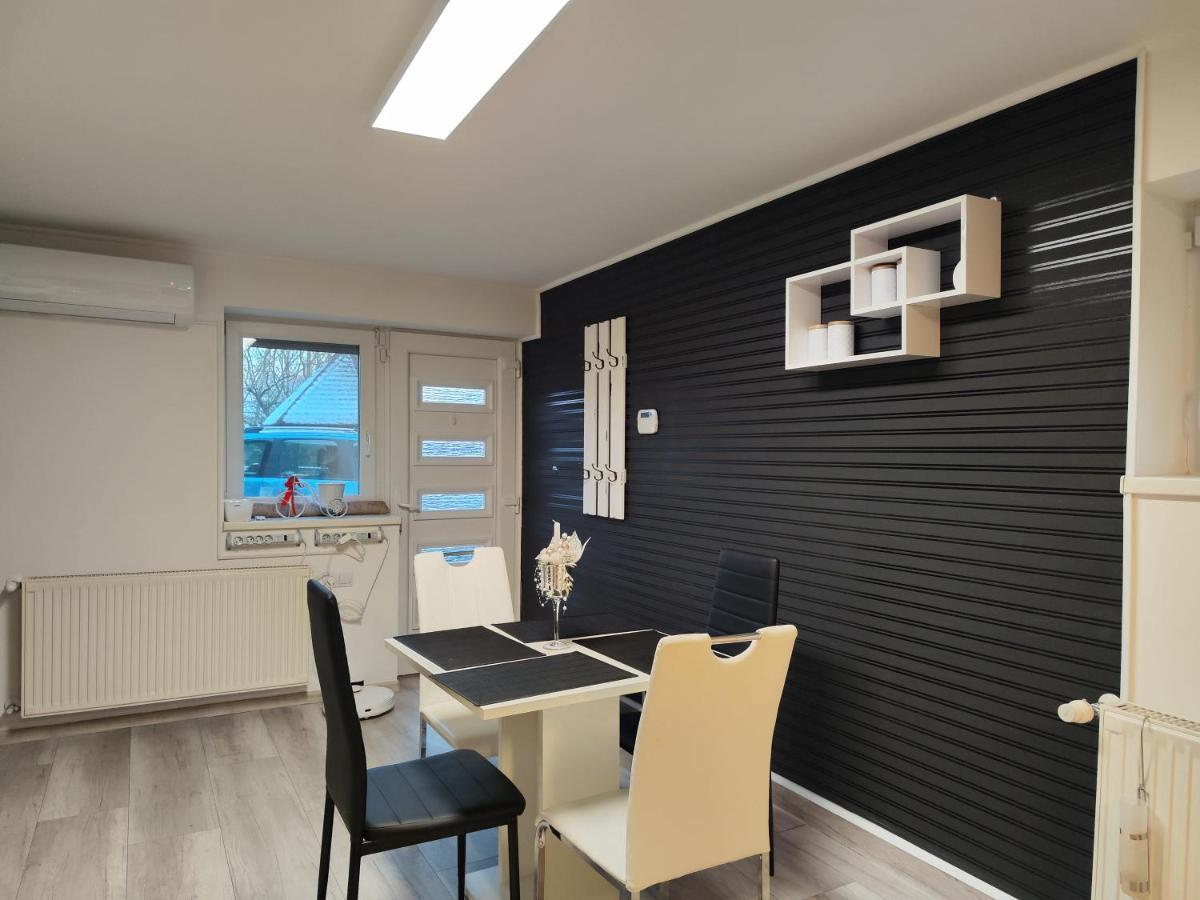 Ferienwohnung Panoli Apartmanhaz Nyíregyháza Exterior foto